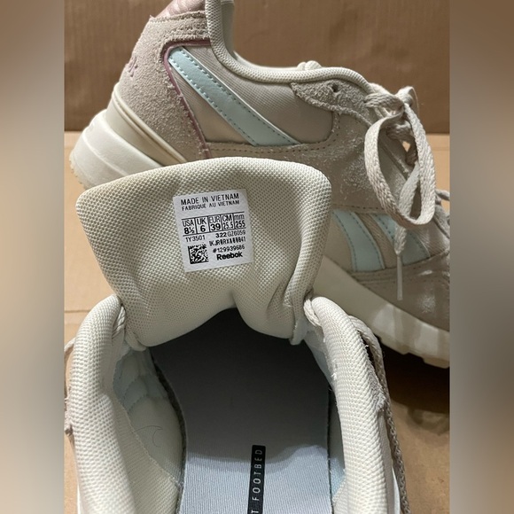 Reebok Women's GL1000 Running Shoes Chaulk‎ Mist Rose  Womens' Size 8.5 - Picture 7 of 9